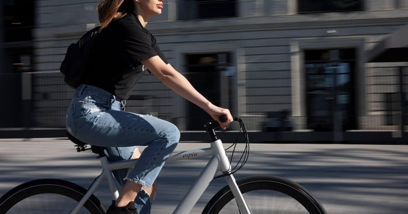 Itinéraire vélo électrique en famille en Loire : notre parcours préféré